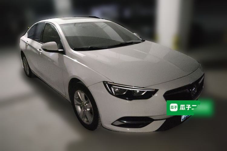Used Buick Regal 2017 20T Luxury Model Front Right 45 Deg