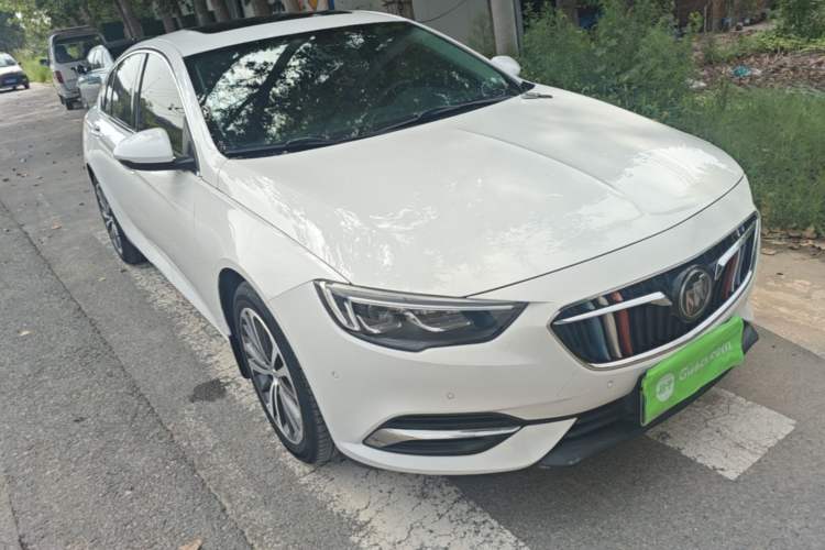 Used Buick Regal 2017 20T Prestige Model Front Right 45 Deg