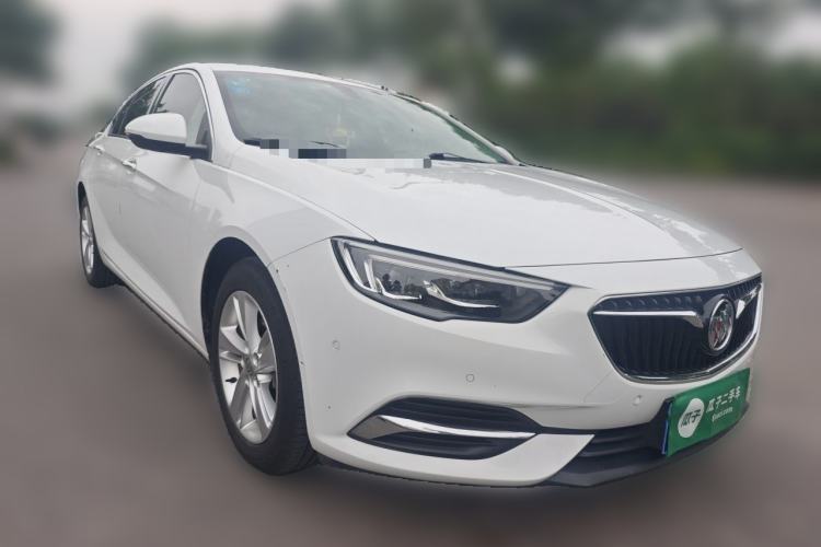 Used Buick Regal 2017 20T Luxury Model Front Right 45 Deg