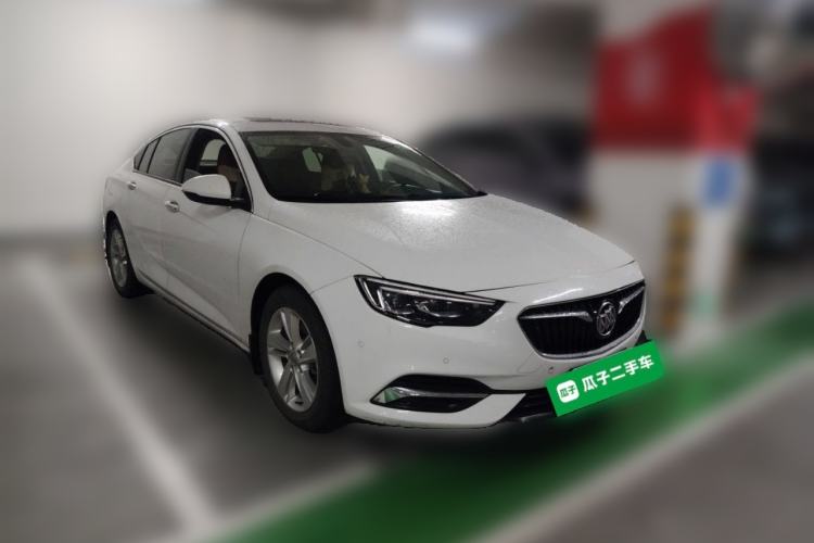 Used Buick Regal 2017 20T Luxury Model Front Right 45 Deg