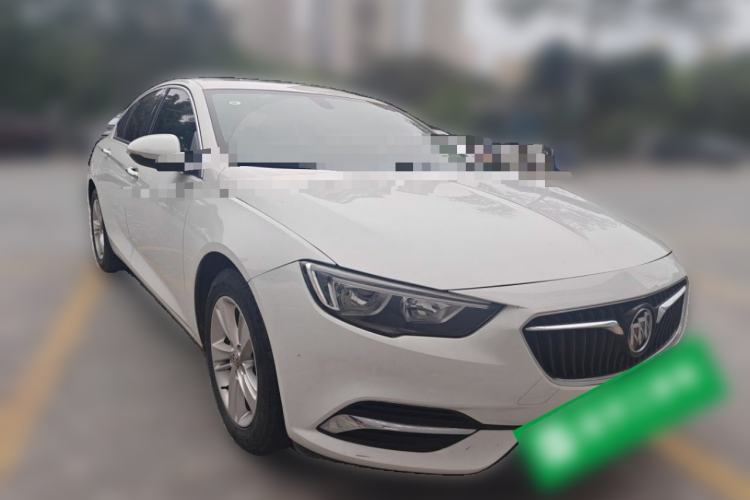 Used Buick Regal 2017 20T Elite Edition Front Right 45 Deg