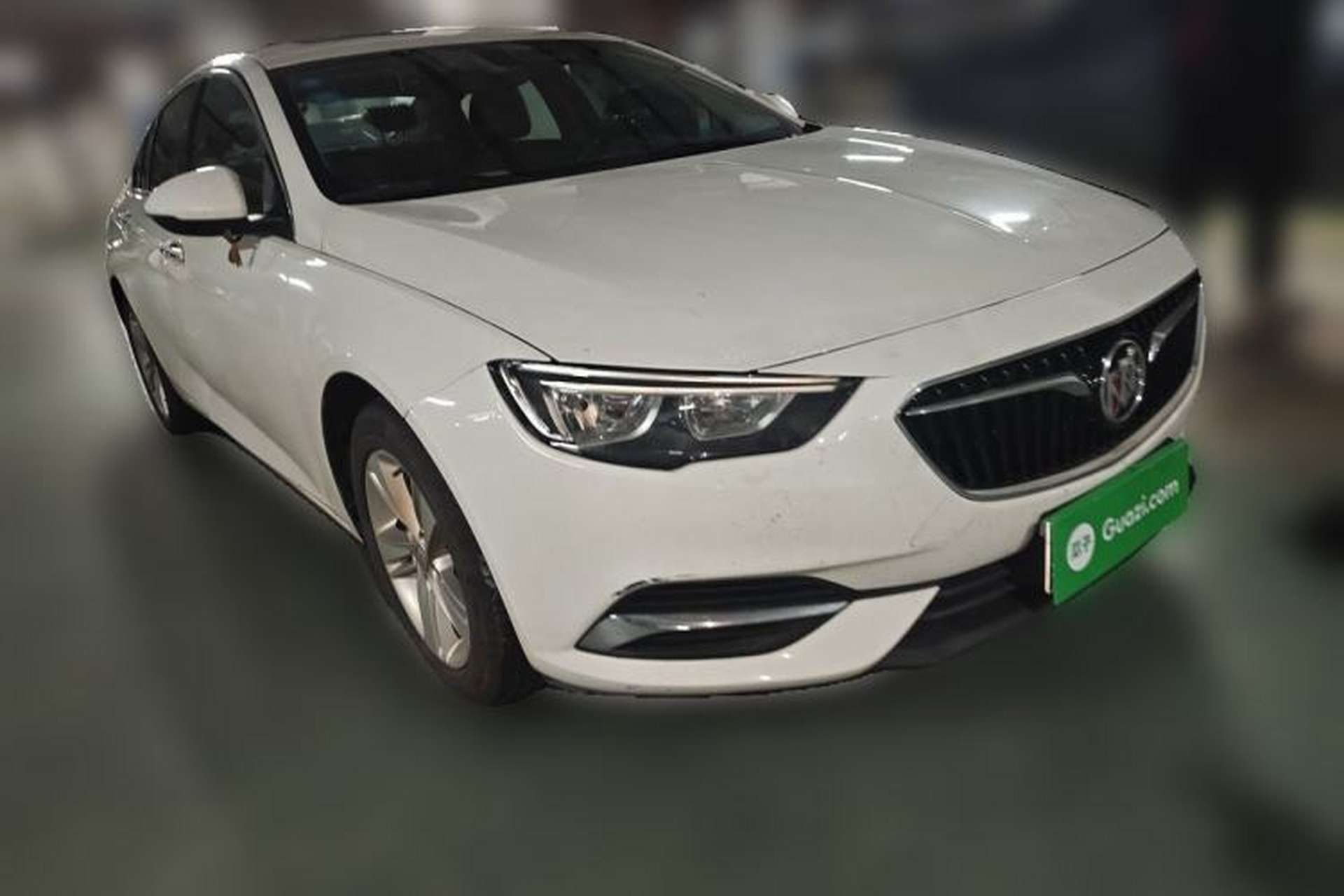 Used Buick Regal 2017 20T Elite Edition Front Right 45 Deg
