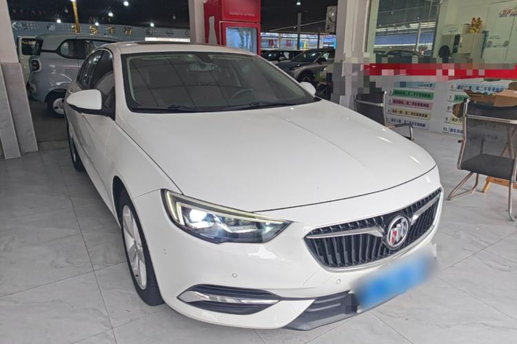Used Buick Regal 2017 20T Luxury Model Front Right 45 Deg