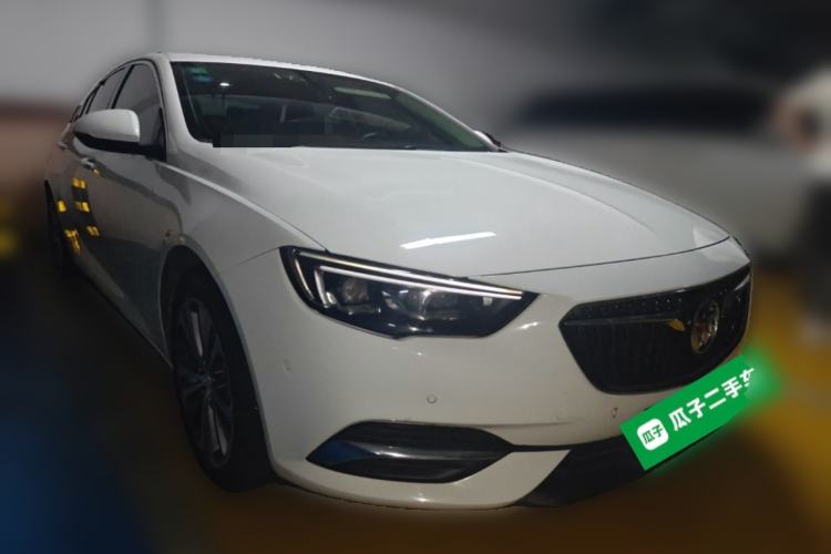 Used Buick Regal 2017 28T Luxury Edition Front Right 45 Deg