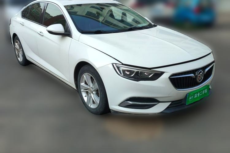 Used Buick Regal 2017 20T Elite Edition Front Right 45 Deg