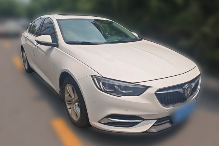 Used Buick Regal 2017 20T Prestige Model Front Right 45 Deg