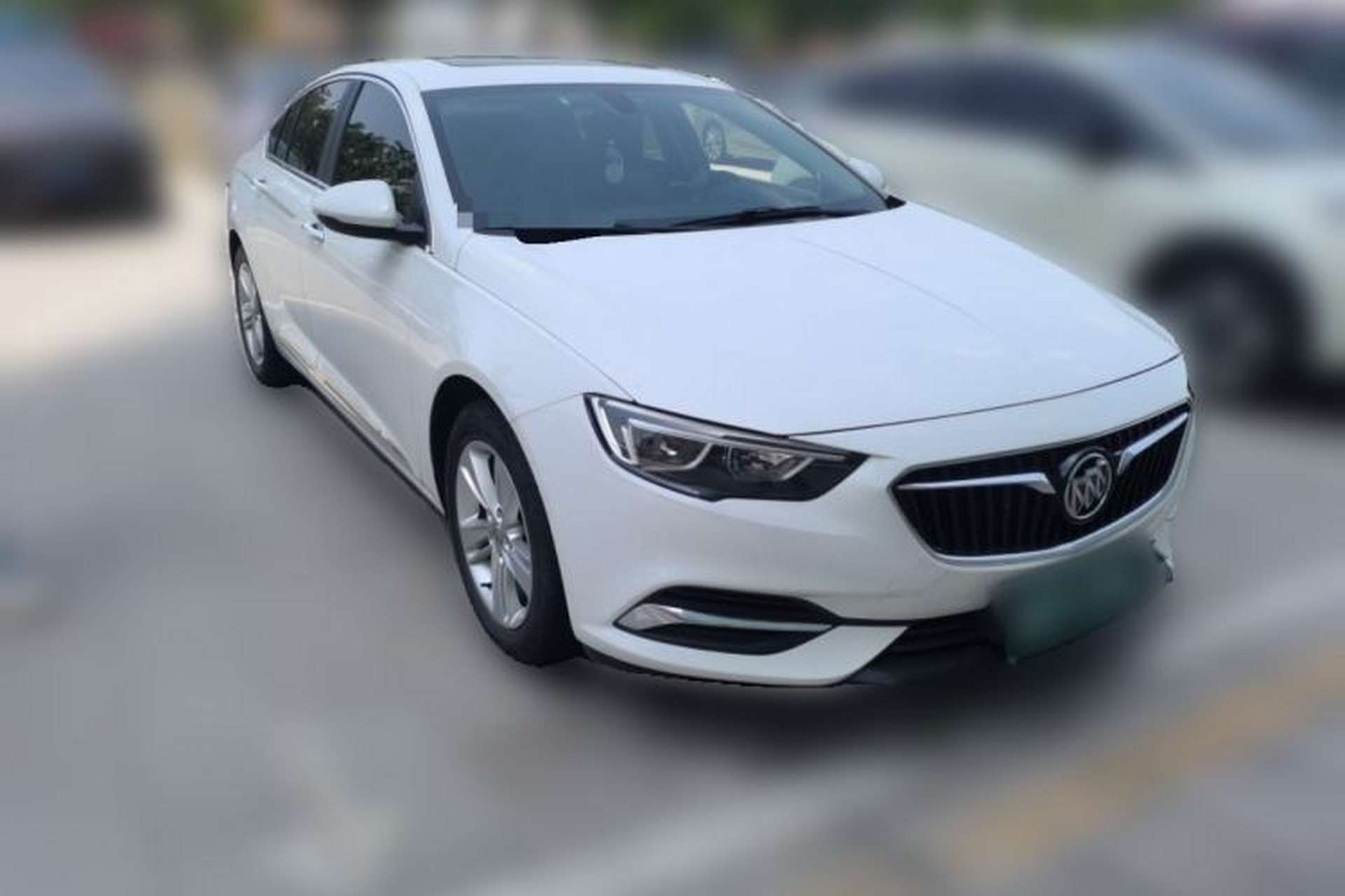 Used Buick Regal 2017 20T Elite Edition Front Right 45 Deg