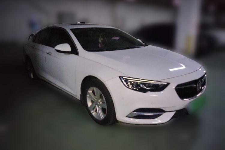Used Buick Regal 2017 20T Luxury Model Front Right 45 Deg