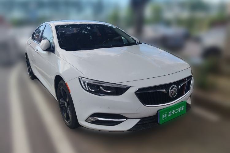 Used Buick Regal 2017 20T Luxury Model Front Right 45 Deg