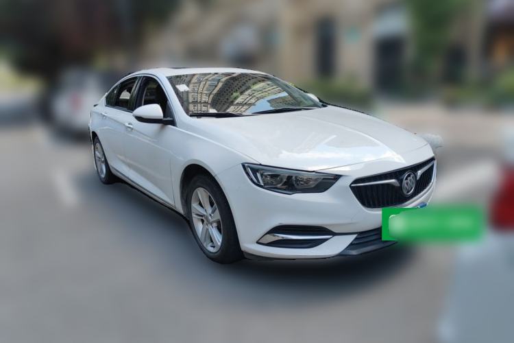 Used Buick Regal 2017 20T Elite Edition Front Right 45 Deg