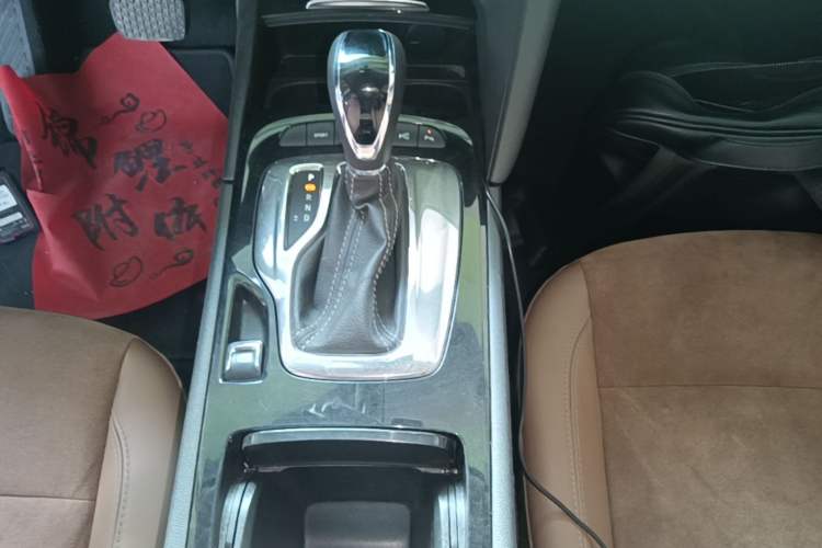 Used Buick Regal 2017 20T Luxury Model Gear Lever