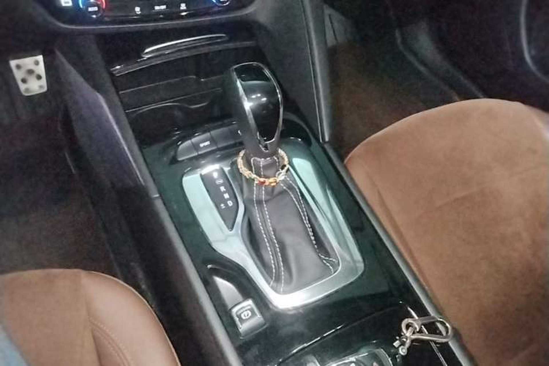 Used Buick Regal 2017 20T Luxury Model Gear Lever
