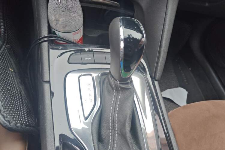Used Buick Regal 2017 20T Elite Edition Gear Lever