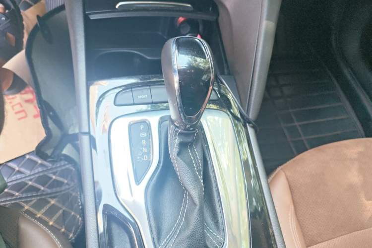 Used Buick Regal 2017 20T Prestige Model Gear Lever