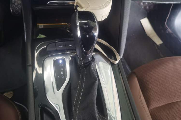 Used Buick Regal 2017 20T Prestige Model Gear Lever