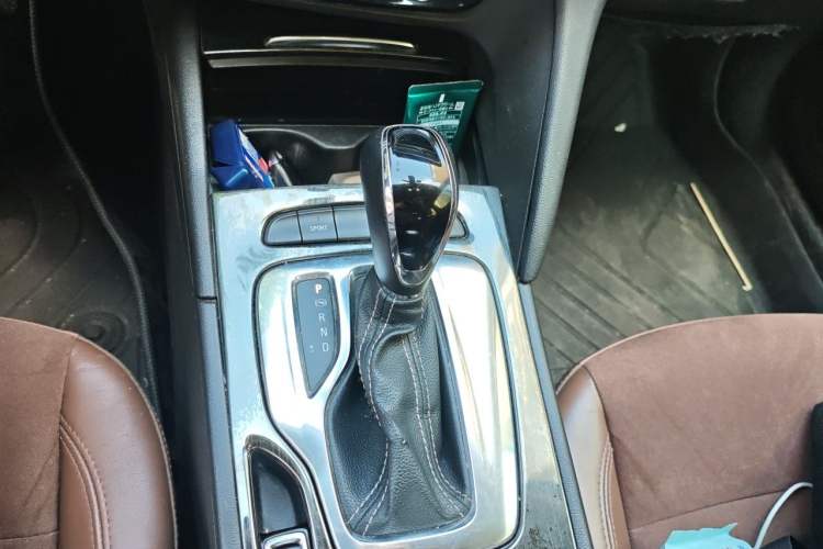 Used Buick Regal 2017 20T Luxury Model Gear Lever