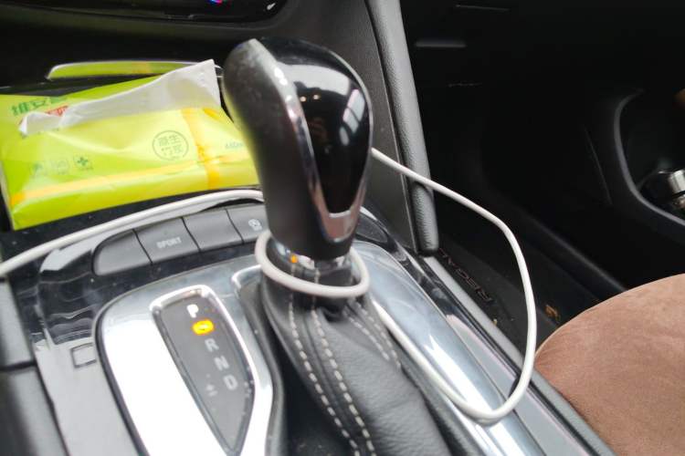 Used Buick Regal 2017 20T Elite Edition Gear Lever