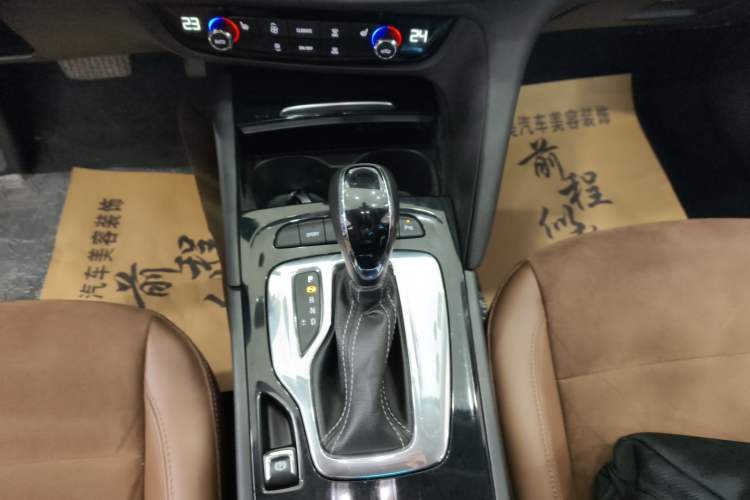 Used Buick Regal 2017 20T Elite Edition Gear Lever