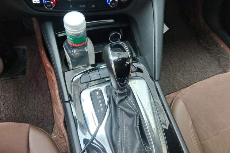Used Buick Regal 2017 20T Elite Edition Gear Lever