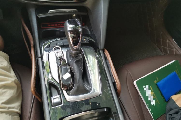 Used Buick Regal 2017 20T Elite Edition Gear Lever