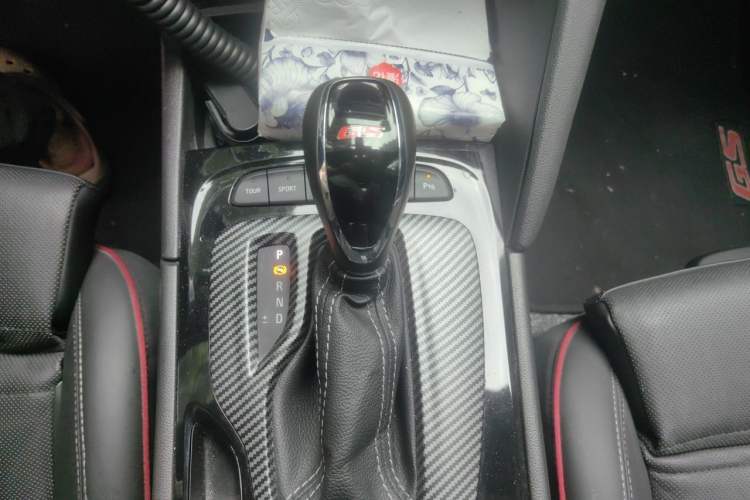 Used Buick Regal 2017 GS 28T Prestige Model Gear Lever
