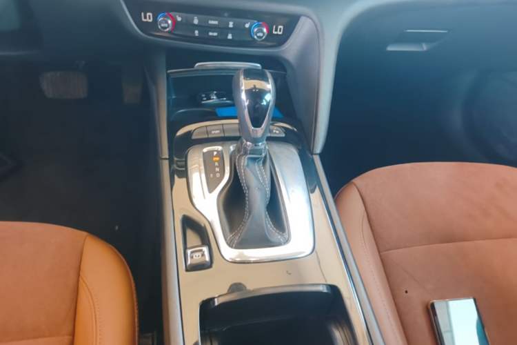 Used Buick Regal 2017 20T Elite Edition Gear Lever