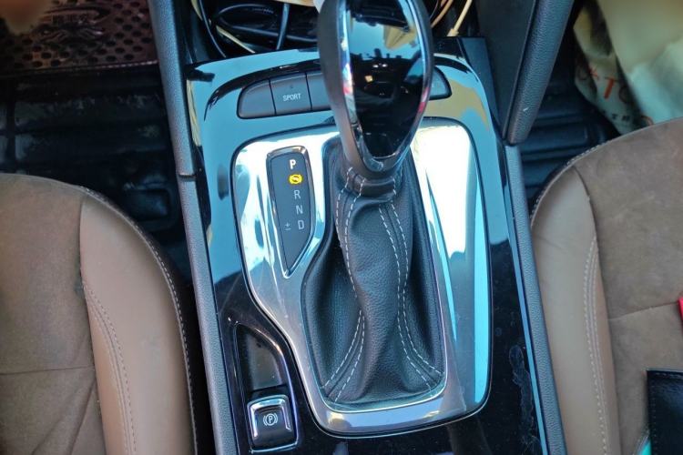 Used Buick Regal 2017 20T Elite Edition Gear Lever