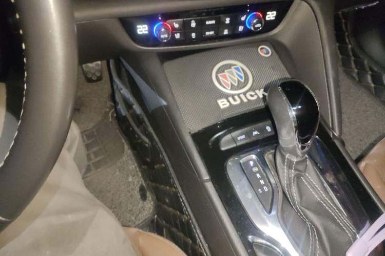 Used Buick Regal 2017 28T Prestige Model Gear Lever