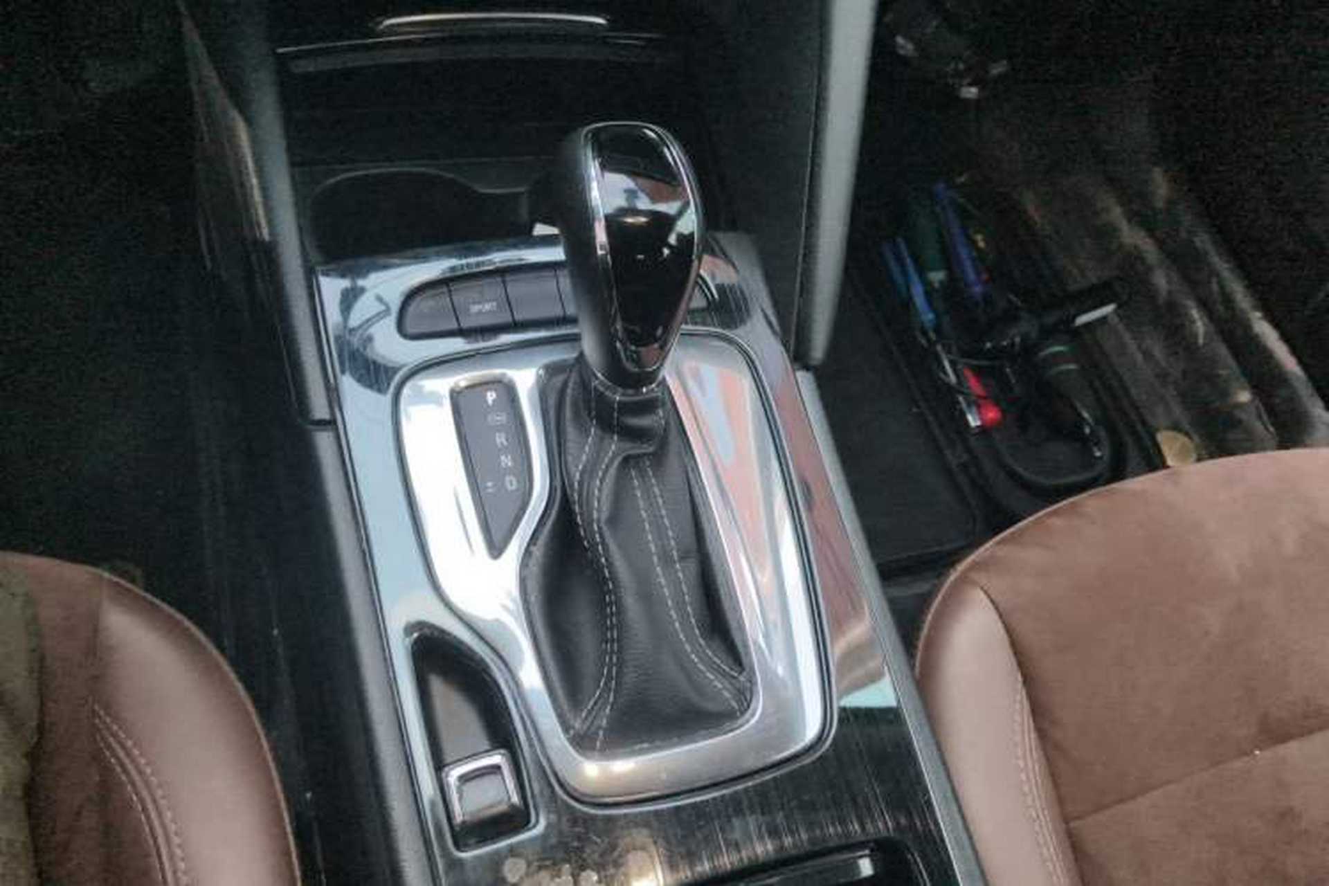 Used Buick Regal 2017 20T Elite Edition Gear Lever