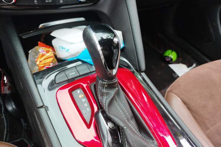 Used Buick Regal 2017 20T Elite Edition Gear Lever