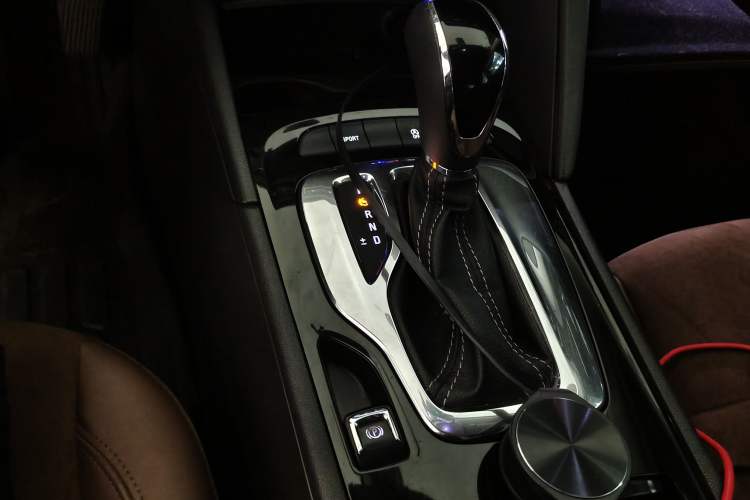 Used Buick Regal 2017 20T Elite Edition Gear Lever