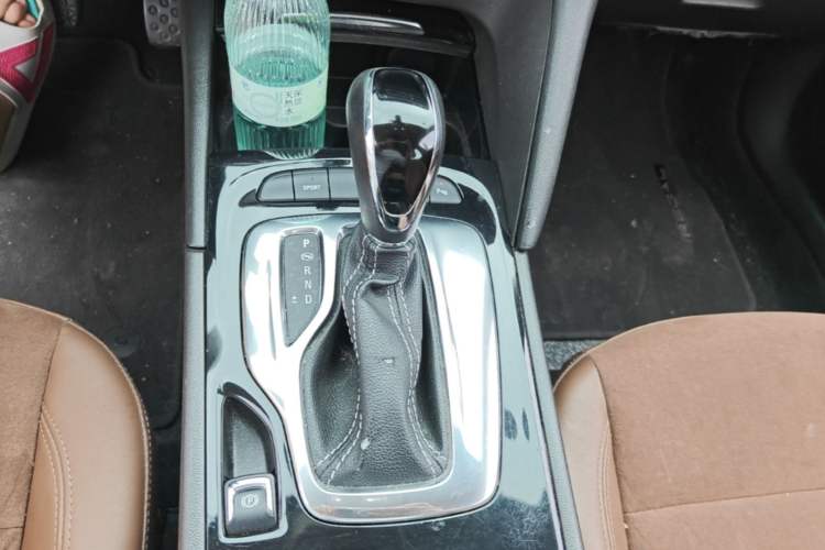 Used Buick Regal 2017 20T Elite Edition Gear Lever