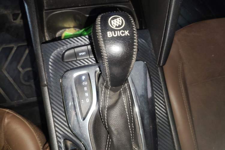 Used Buick Regal 2017 20T Elite Edition Gear Lever