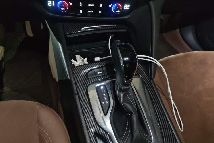 Used Buick Regal 2017 20T Elite Edition Gear Lever