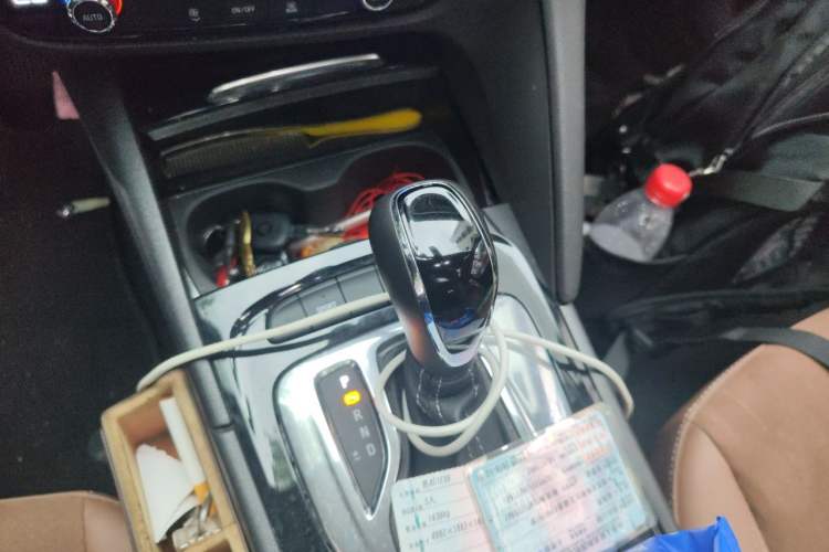 Used Buick Regal 2017 20T Elite Edition Gear Lever
