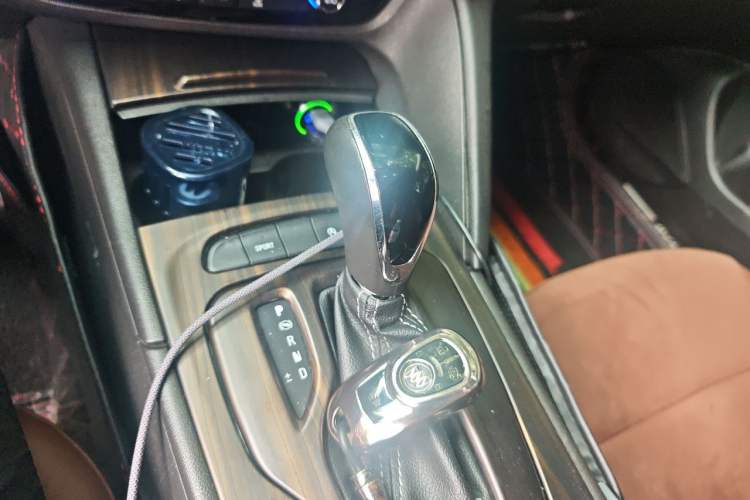Used Buick Regal 2017 20T Elite Edition Gear Lever