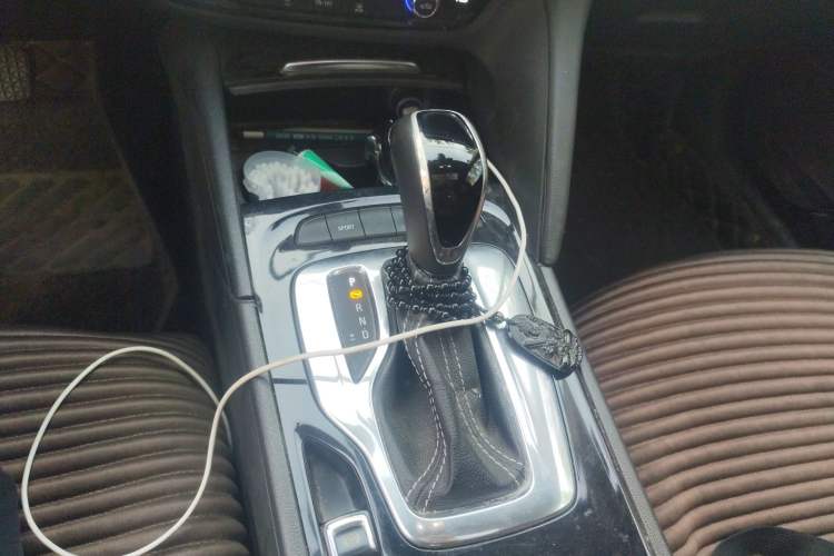 Used Buick Regal 2017 20T Elite Edition Gear Lever