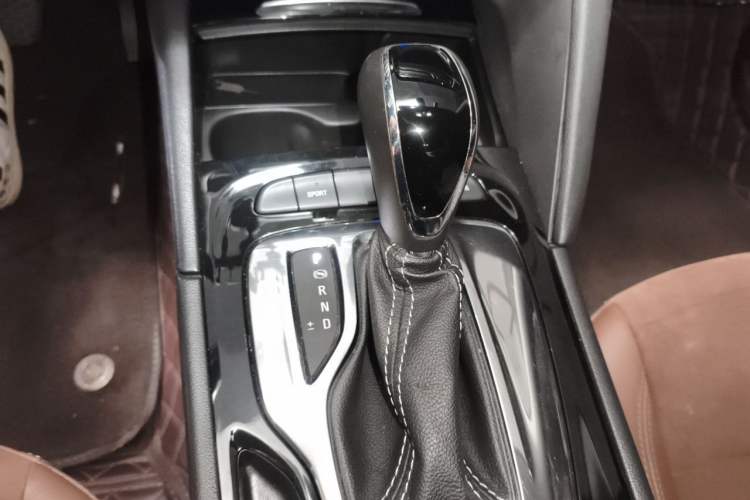 Used Buick Regal 2017 20T Elite Edition Gear Lever