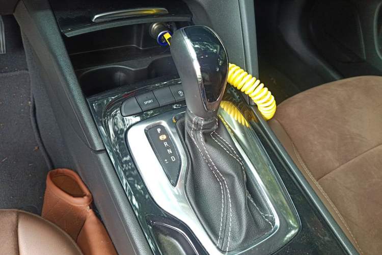 Used Buick Regal 2017 20T Elite Edition Gear Lever