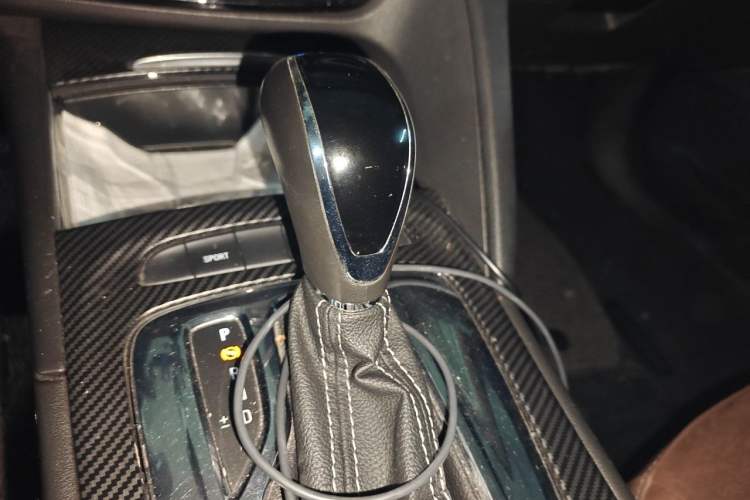 Used Buick Regal 2017 20T Elite Edition Gear Lever
