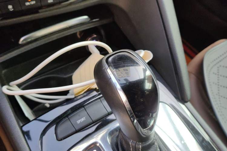 Used Buick Regal 2017 20T Elite Edition Gear Lever