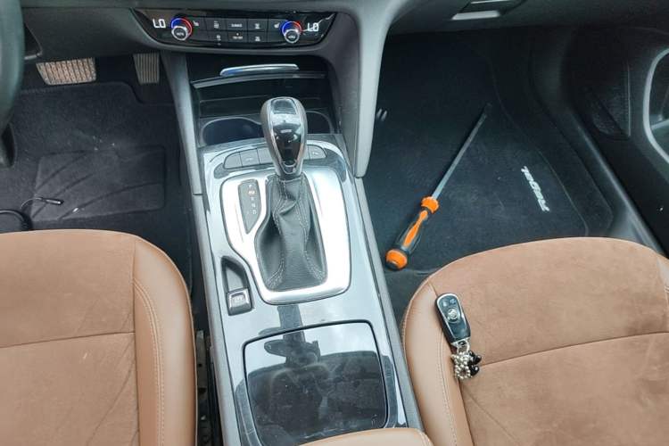 Used Buick Regal 2017 20T Elite Edition Gear Lever