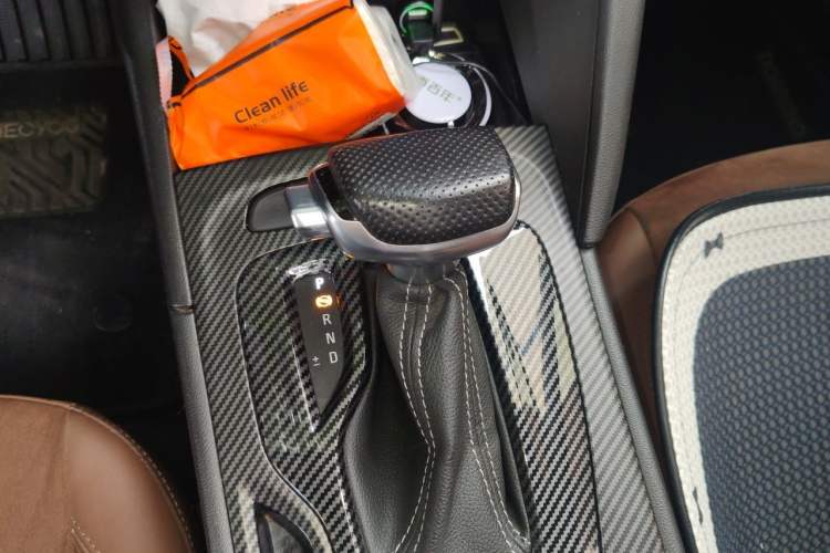 Used Buick Regal 2017 20T Luxury Model Gear Lever