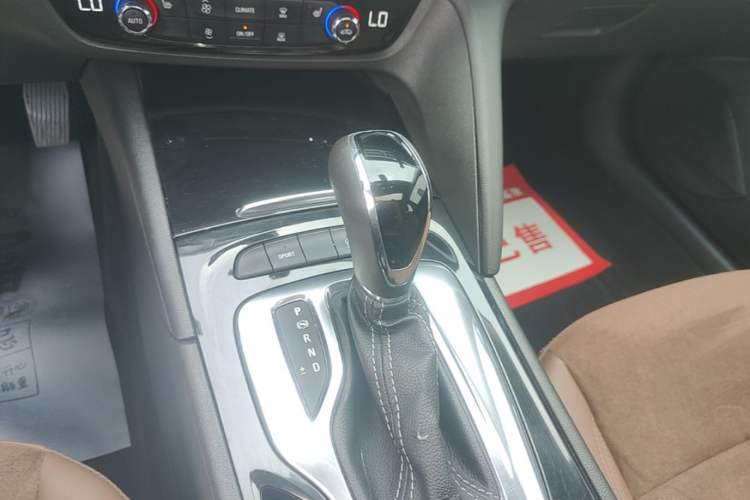 Used Buick Regal 2017 20T Elite Edition Gear Lever