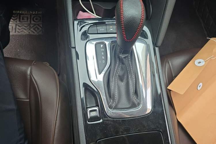 Used Buick Regal 2017 20T Prestige Model Gear Lever