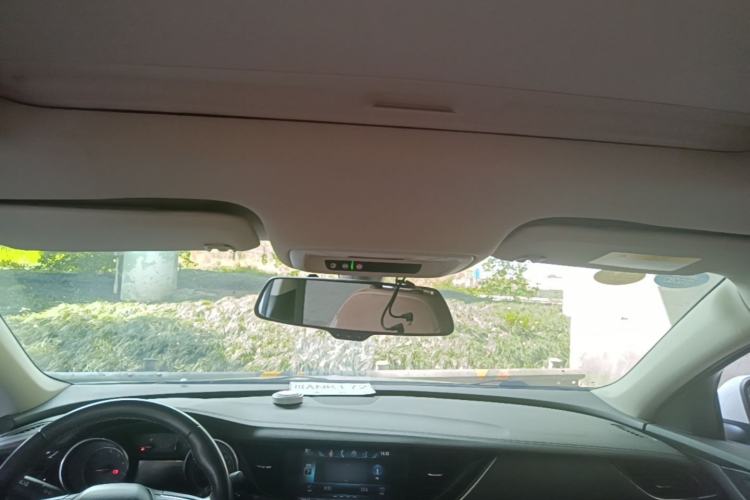 Used Buick Regal 2017 20T Luxury Model Headliner