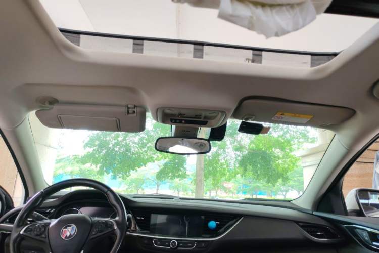 Used Buick Regal 2017 28T Prestige Model Headliner