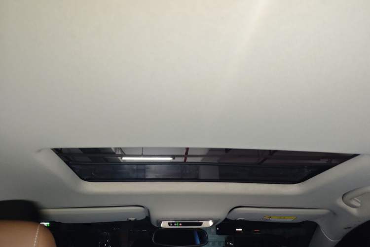Used Buick Regal 2017 20T Luxury Model Headliner
