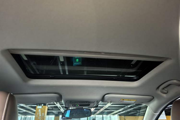 Used Buick Regal 2017 20T Luxury Model Headliner