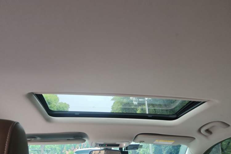 Used Buick Regal 2017 28T Luxury Edition Headliner
